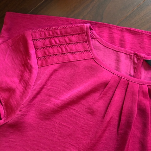 Short sleeve blouse from Banana Republic - Picture 4 of 11